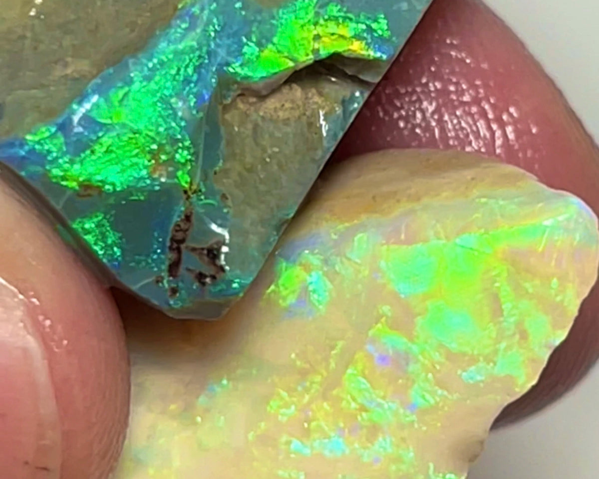 Lightning Ridge Rubs/rough 45.75cts 25x18x9mm & 22x17x10mmm Bid-4.com Bid for Australian opal raw/rough/rubbed/polished £1 No Reserve Auctions Details to come Lot B4-A862