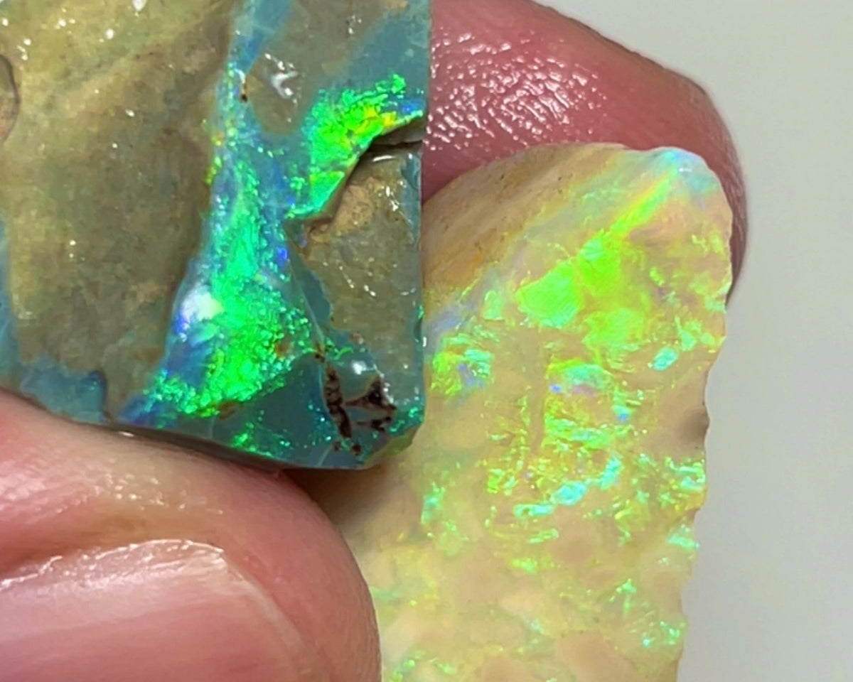 Lightning Ridge Rubs/rough 45.75cts 25x18x9mm & 22x17x10mmm Bid-4.com Bid for Australian opal raw/rough/rubbed/polished £1 No Reserve Auctions Details to come Lot B4-A862