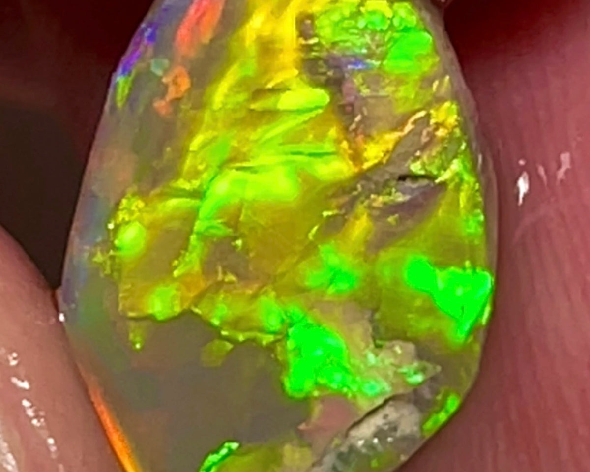 Lightning Ridge Rub 2.65cts  16.00x 11.00x 2.00mm Bid for Australian opal raw/rough/rubbed/polished £1 No Reserve Auctions Details to come Lot B4-A884