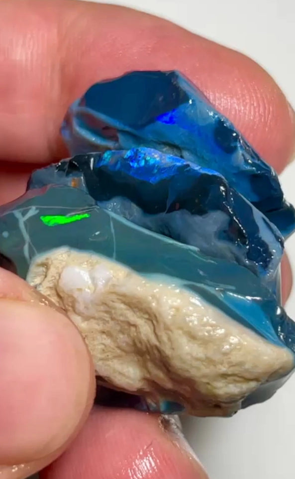 Lightning Ridge 119.50cts 34x25x6 to 29x23x7 mm Bid-4.com Bid for Australian opal raw/rough/rubbed/polished £1 No Reserve Auctions Details to come Lot B4-A867