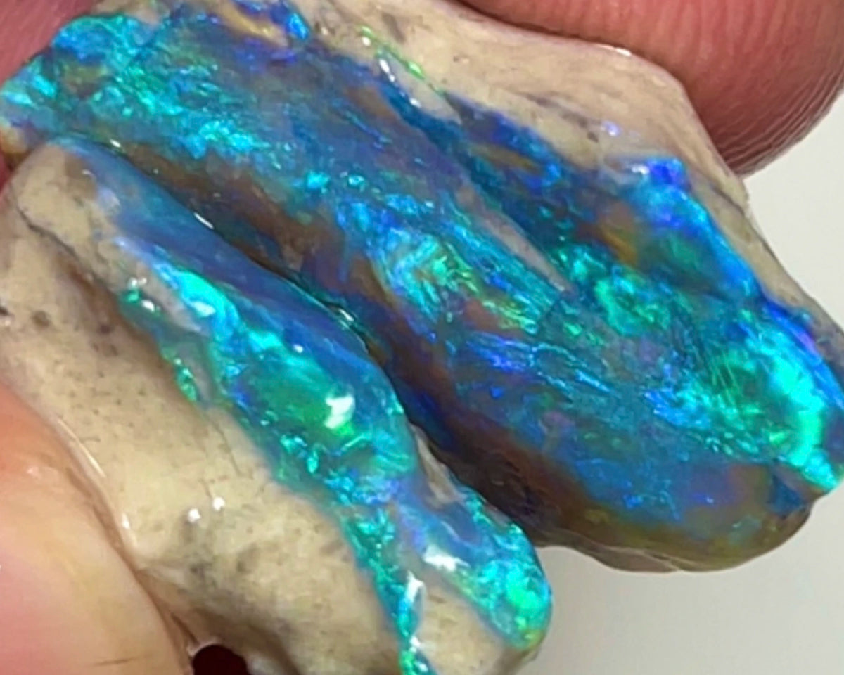 Lightning Ridge 20.75cts 25x15x10mm 20x10x9mm  Bid for Australian opal raw/rough/rubbed/polished £1 No Reserve Auctions Details to come Lot B4-A882