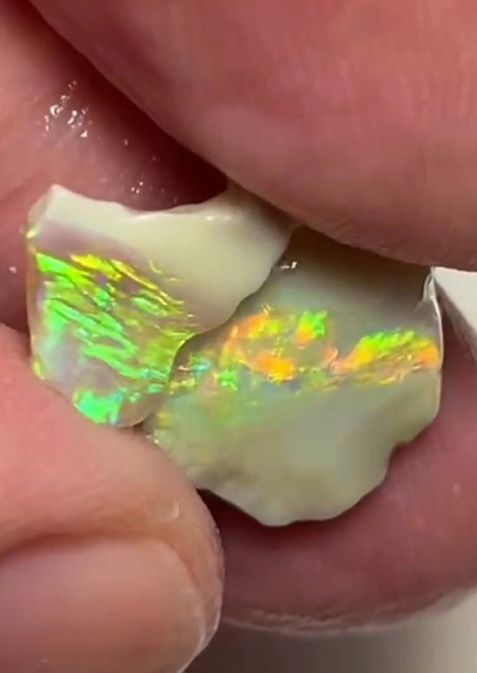 Lightning Ridge Rubs 4.95cts 14x10x3mm & 10x9x2 mm Bid-4.com Bid for Australian opal raw/rough/rubbed/polished £1 No Reserve Auctions Details to come Lot B4-A870