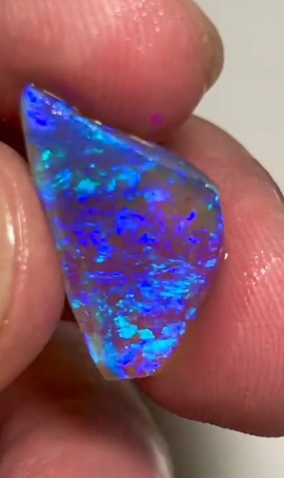 Lightning Ridge Rub 5.75cts 21.00x 12.00x 3.00mm Bid for Australian opal raw/rough/rubbed/polished £1 No Reserve Auctions Details to come Lot B4-A885