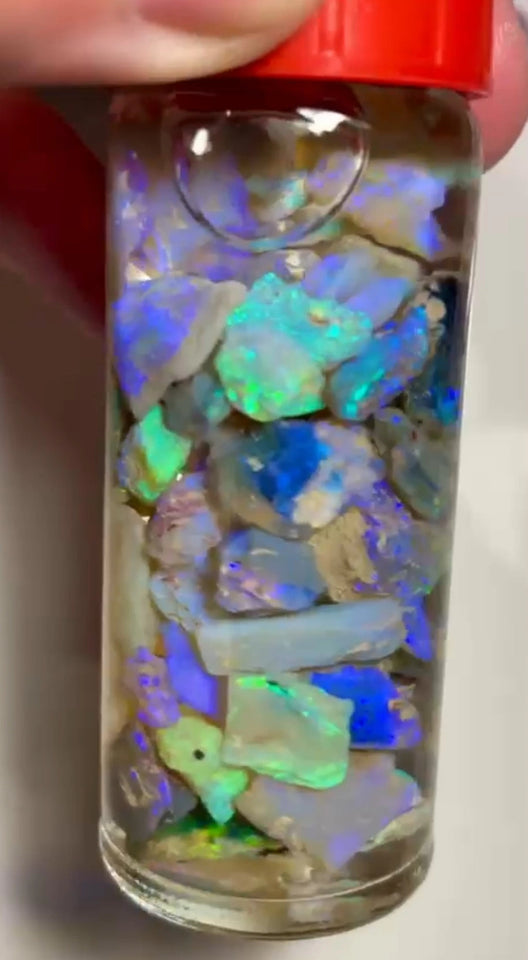 Lightning Ridge 139.00cts 18x13x5 to 8x7x3 mm  Bid for Australian opal raw/rough/rubbed/polished £1 No Reserve Auctions Details to come Lot B4-A874