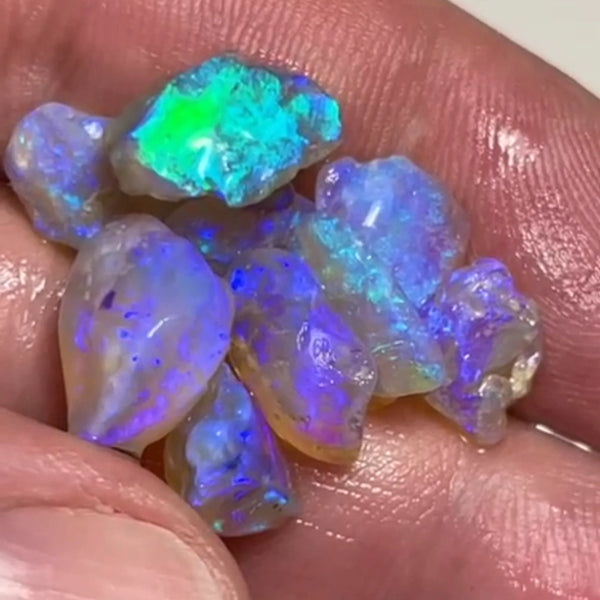 Bid-4.com Bid for Australian opal £1 No Reserve Auction Lightning Ridge 21.75cts 14x10x5 to 10x6x4 mm Lot B4-A823