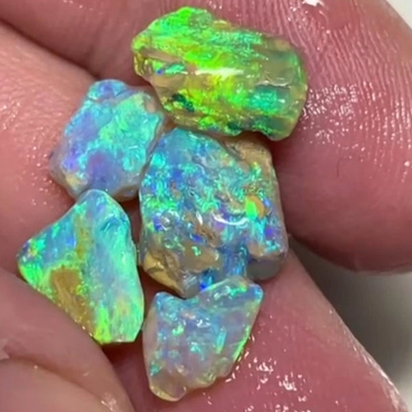 Lightning Ridge 12.75cts 15x10x6 to 13x7x4 mm Bid-4.com Bid for Australian opal raw/rough/rubbed/polished £1 No Reserve Auctions Details to come Lot B4-A859