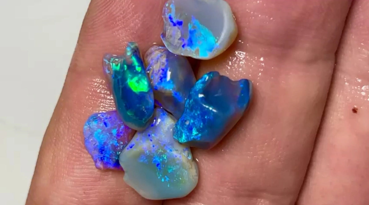 Lightning Ridge 16.75cts 13x10x5 to 9x8x3 mm  Bid-4.com Bid for Australian opal raw/rough/rubbed/polished £1 No Reserve Auctions Details to come Lot B4-A861