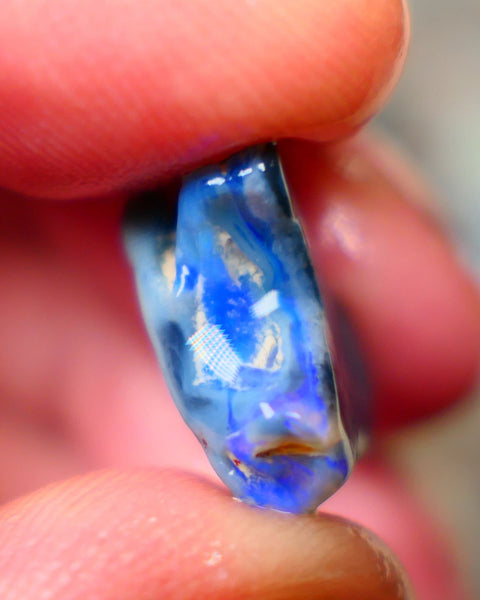 Interestingly shaped lightning Ridge Knobby opal rough 7.50cts Bright Blue Center to cut 16x13x7mm   Lot B4-A283