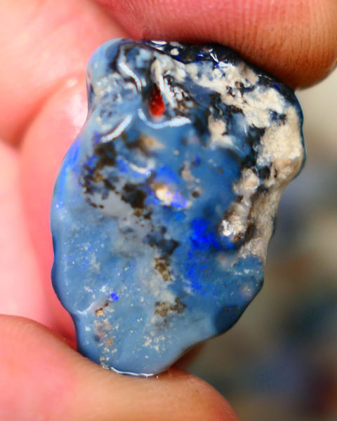 Nice sized Lightning Ridge 19.50cts Blue on Black base Seam opal rough 28x18x7mm Lot B4-A282