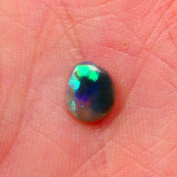 Green Dominant Fires on This Lightning Ridge Dark base opal gemstone 0.50cts Ready to set 7x6x1.5mm  Lot B4-A107