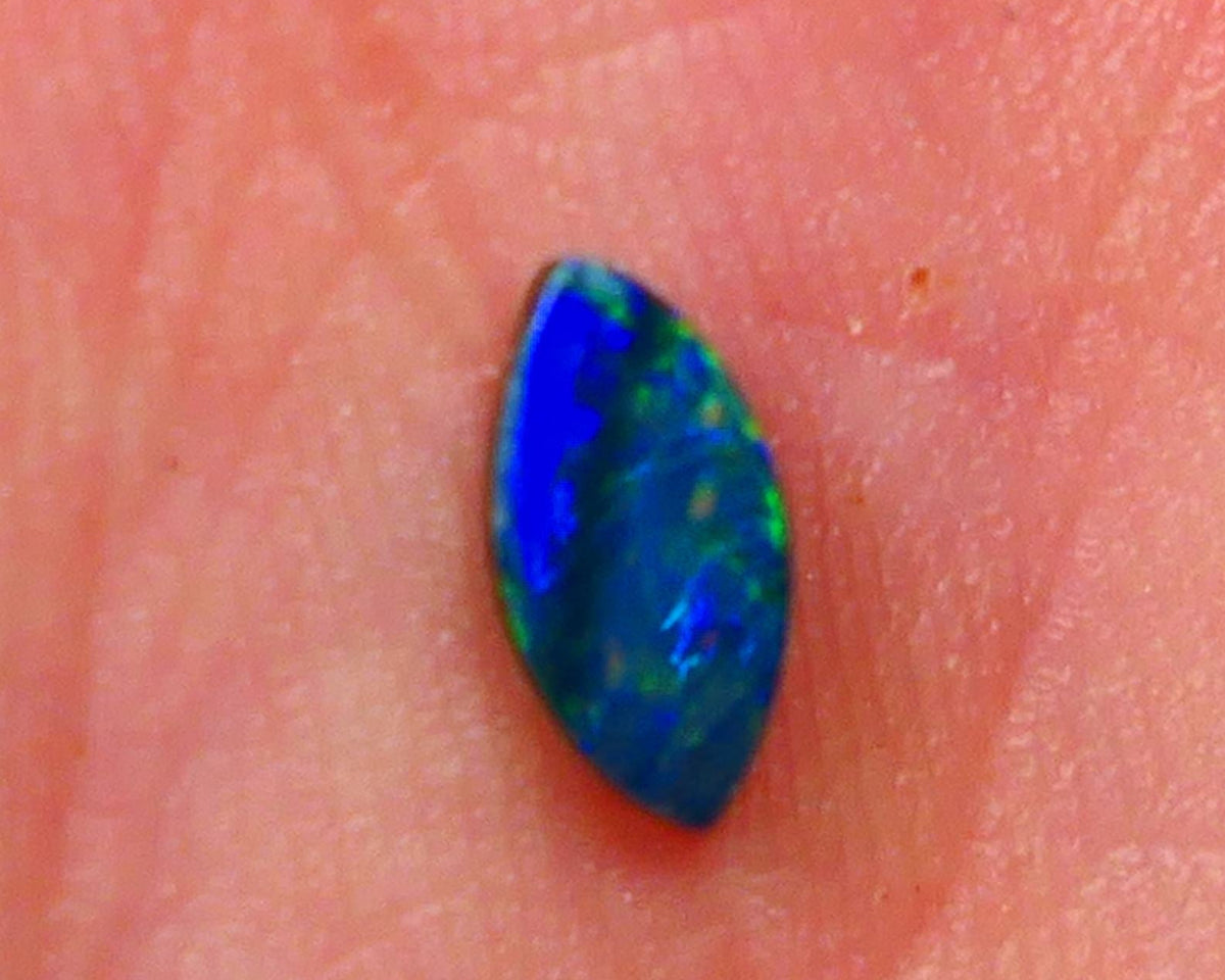 Coober Pedy Opal Doublet 0.40cts Gem Quality marquise Cut Stunning Multifires Crystal on boulder backing Lot B4-A026