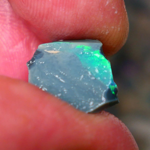 Lightning Ridge Black Seam opal rough 4.00cts Bright Green dominant multifires to cut 13x13x5mm Lot B4-A191