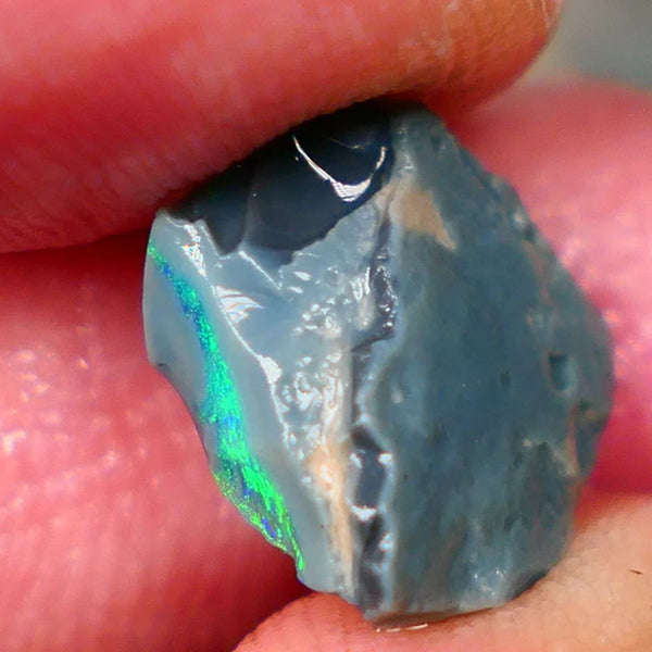 Lightning Ridge Black Seam opal rough 4.00cts Bright Green dominant multifires to cut 13x13x5mm Lot B4-A191