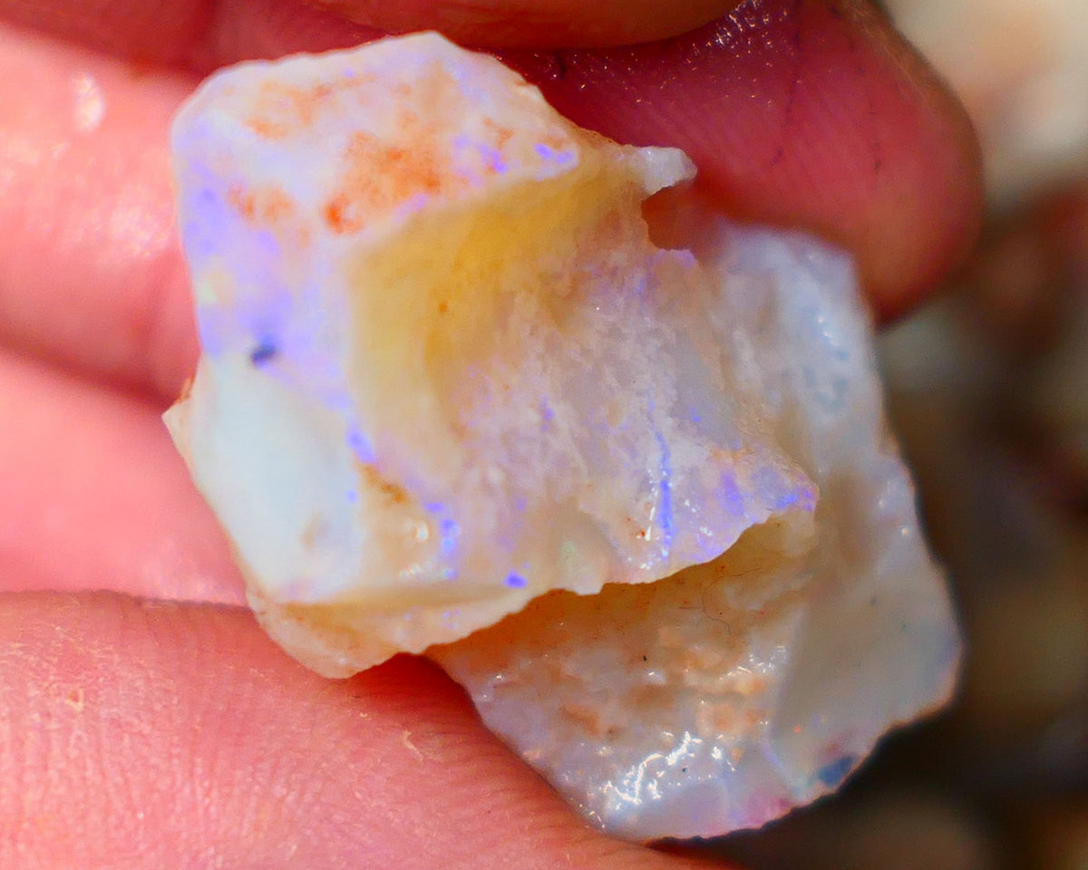 Coober Pedy Big Thick Seam opal rough 30.00cts Crystal with Blue fires to gamble 34x22x12mm Lot B4-A104