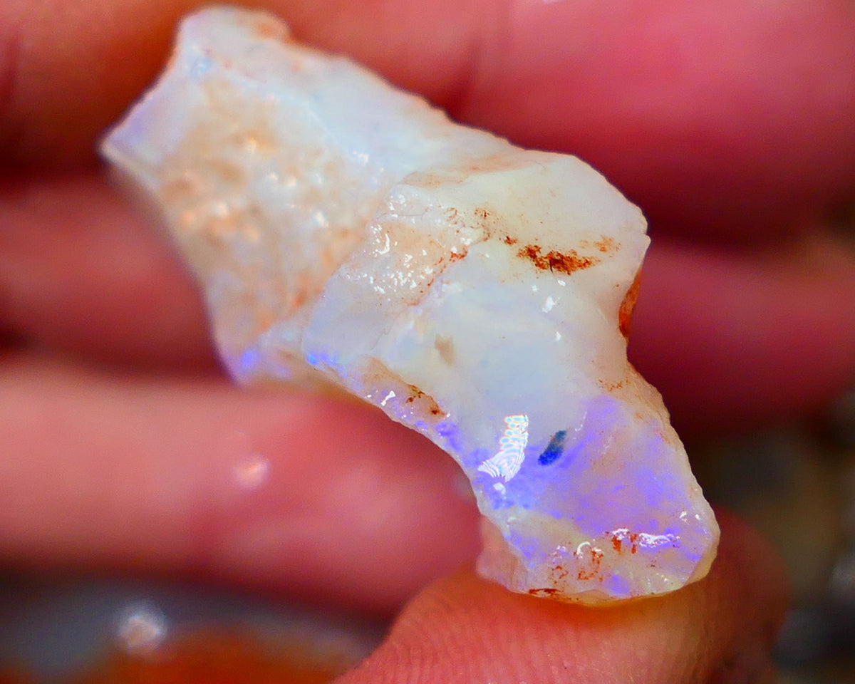 Coober Pedy Big Thick Seam opal rough 30.00cts Crystal with Blue fires to gamble 34x22x12mm Lot B4-A104