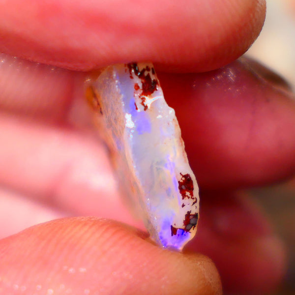 Flat Blue bar on this Crystal Seam opal rough 7.40cts Coober Pedy 18x15x4mm  Lot B4-A102