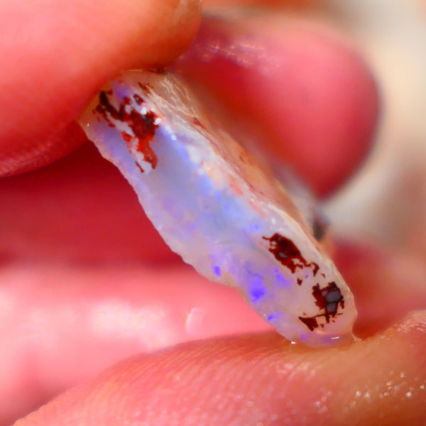 Flat Blue bar on this Crystal Seam opal rough 7.40cts Coober Pedy 18x15x4mm  Lot B4-A102