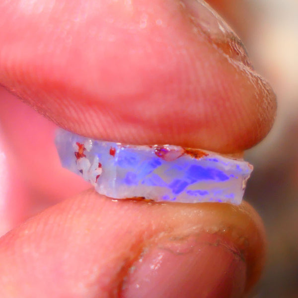 Flat Blue bar on this Crystal Seam opal rough 7.40cts Coober Pedy 18x15x4mm  Lot B4-A102