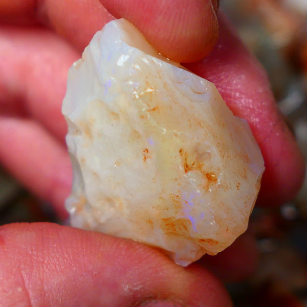 Big Chunk of Milky Crystal Seam opal rough 90.00cts Coober Pedy showing some bits of blues 38x27x16mm  Lot B4-A101