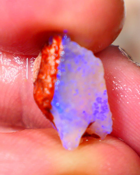 Coober Pedy Crystal Seam opal rough 4.00cts Showing blues in the bar to cut 15xx6mm  Lot B4-A039