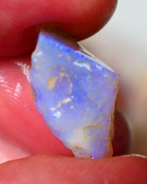 Thick bar on this Coober Pedy Seam opal rough 9.00cts Nice Blues showing to cut 20x11x9mm Lot B4-A062