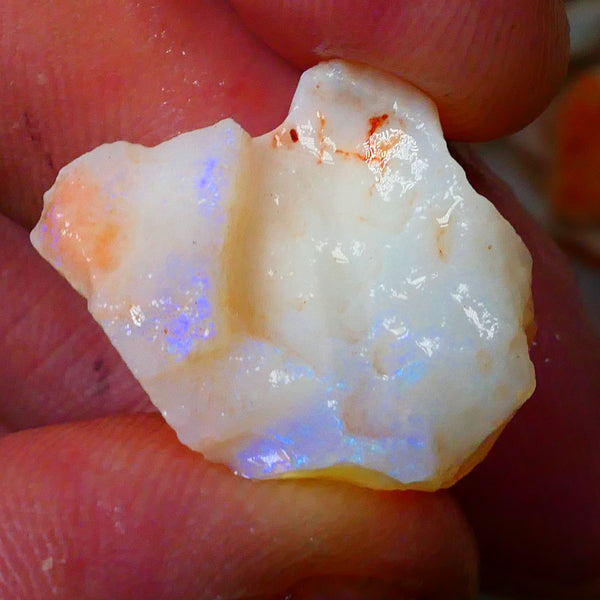 Nice size Coober Pedy Seam opal rough 22.00cts Lots Blue colours sold as gamble 22x18x13mm  Lot B4-A090