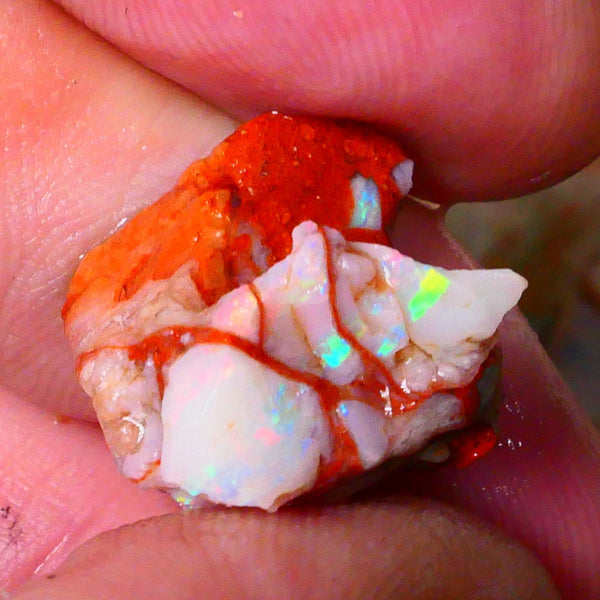 Stunning Coober Pedy Seam opal Formation 17.00cts Gorgeous Display of bright Multicolours 17x16x12mm Lot B4-A088