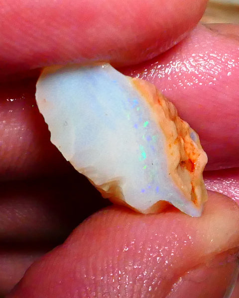 Coober Pedy Seam opal 8.00cts Thin bar with light tones of greens & blues to gamble 22x10x8mm Lot B4-A423