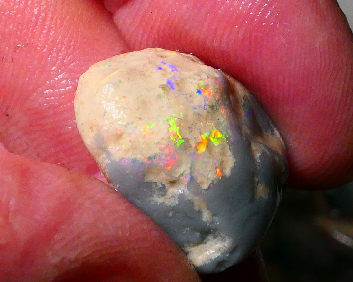 Orange/Red/Yellow Knobby Rough opal of Lightning Ridge 19.00cts Lots of Multicolours showing to Gamble 19x17x11mm Lot B4-A183