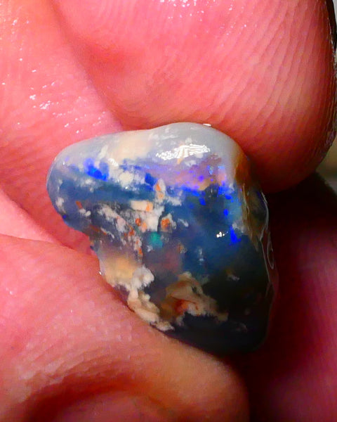 Lightning Ridge Black/Dark Base knobby opal rough 9.00cts Lots nice Blue colours Some Greens showing 18x11x9mm Lot B4-A178