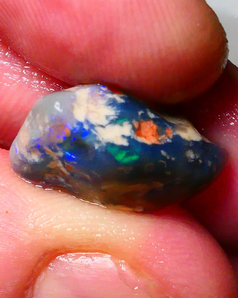 Lightning Ridge Black/Dark Base knobby opal rough 9.00cts Lots nice Blue colours Some Greens showing 18x11x9mm Lot B4-A178