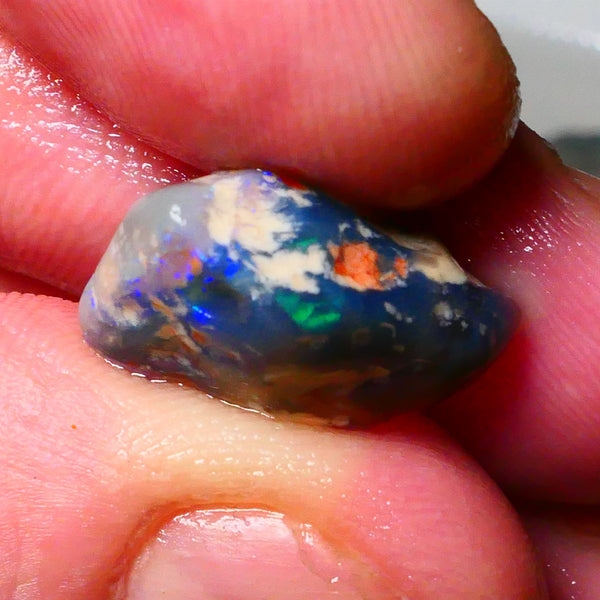 Lightning Ridge Black/Dark Base knobby opal rough 9.00cts Lots nice Blue colours Some Greens showing 18x11x9mm Lot B4-A178