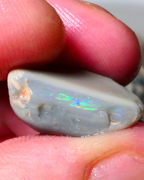 Cutters ? Reds & Rainbow of Multifires ? Dark base knobby 14.00cts Lightning Ridge High Grade gamble 19x15x9mm Lot B4-A176