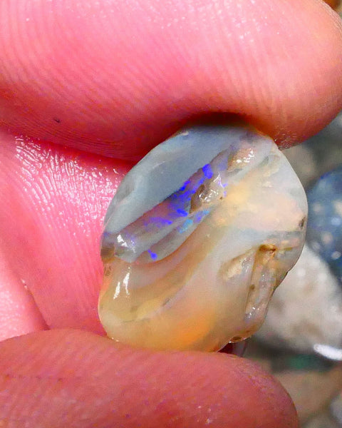 Flat Blue bar to chase on This lightning Ridge 8.00cts  knobby opal rough 16x14x7mm  Lot B4-A269