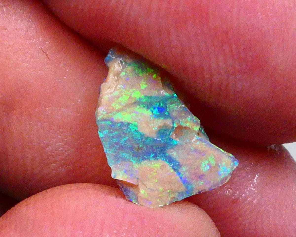 Inlay doublet stone here 125cts Stunning Bright Gemmy multicolour bar thin but potential here 13x8x2mm  Lot B4-A466
