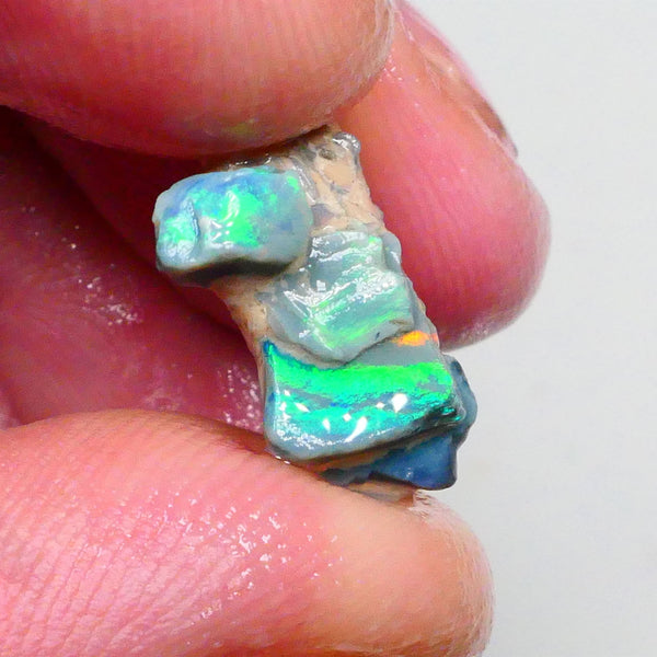 So exotic & unique & stunning fires 5.25cts Seam opal formation of Lightning Ridge Sexy little thing this 17x13x7mm Lot B4-A484