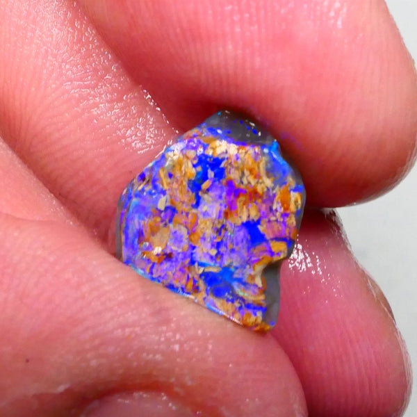Piece of opalised Wood Fossil from Lighting Ridge 5.00cts Very Bright Electric tones & hues of greens & Blues in a Flat bar Maybe a cutter inclusions to work around 14x14x5mm  Lot B4-A497