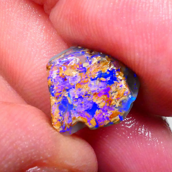 Piece of opalised Wood Fossil from Lighting Ridge 5.00cts Very Bright Electric tones & hues of greens & Blues in a Flat bar Maybe a cutter inclusions to work around 14x14x5mm  Lot B4-A497