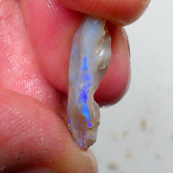 Gorgeous Flat Blue bar visible from 2 sides and through top skin 5.50cts Lighting Ridge to cut 22x11x5mm   Lot B4-A492