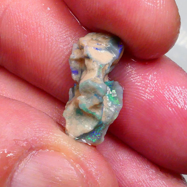 Stunning Greens & blues in this Crystal seam opal formation 6.00cts Gamble cut or carve this Lighting Ridge rough 20x9x9mm Lot B4-A488