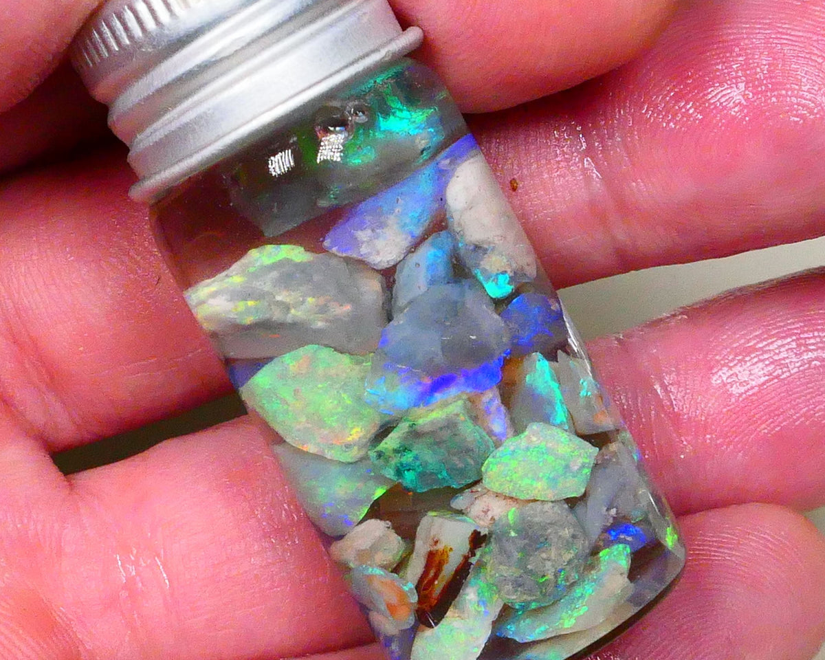Little Candy of Lightning Ridge 35.00cts Mixed Knobby Seam Fossil Chips Bright Multicolours 9mm to chip sze Lot B4-A509