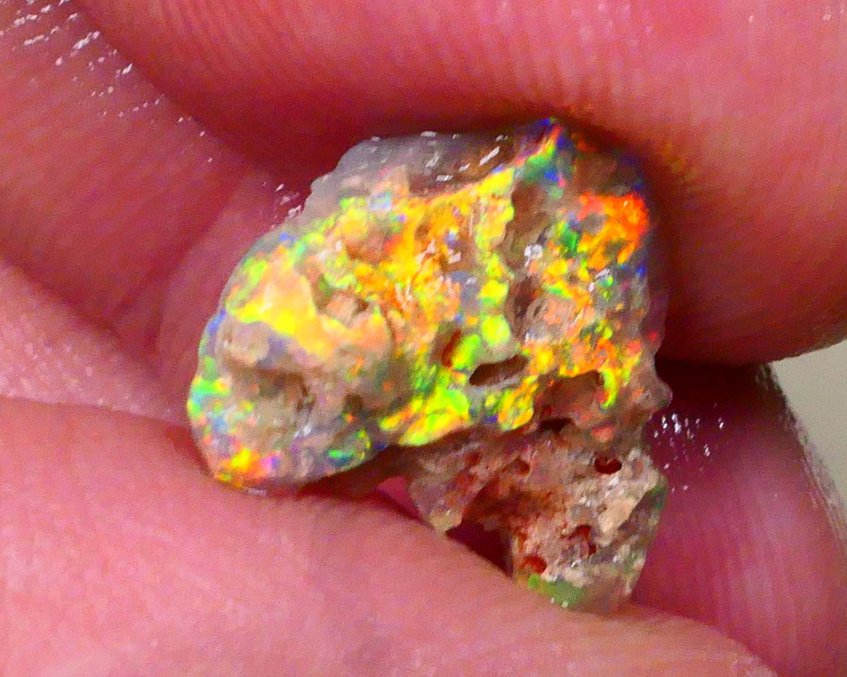 Lightning Ridge Ultra Brightness Bling Bling Crystal knobby opal rough 3.20cts Mega Bright Sexy electric Vivid Vibrant Yellow/Orange/Gold dominant Multifires some inclusions 15x14x5mm  Lot B4-A512