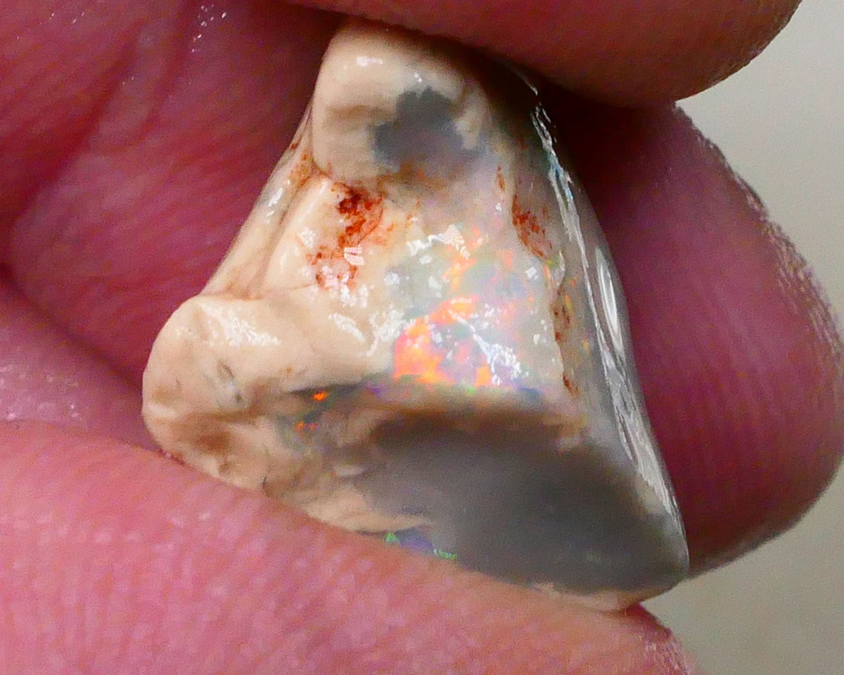 Pink/Red/Orange Alert calling all Gamblers 8.50cts Little bit of bright bling colours here on dark base 16x11x10mm  Lot B4-A517