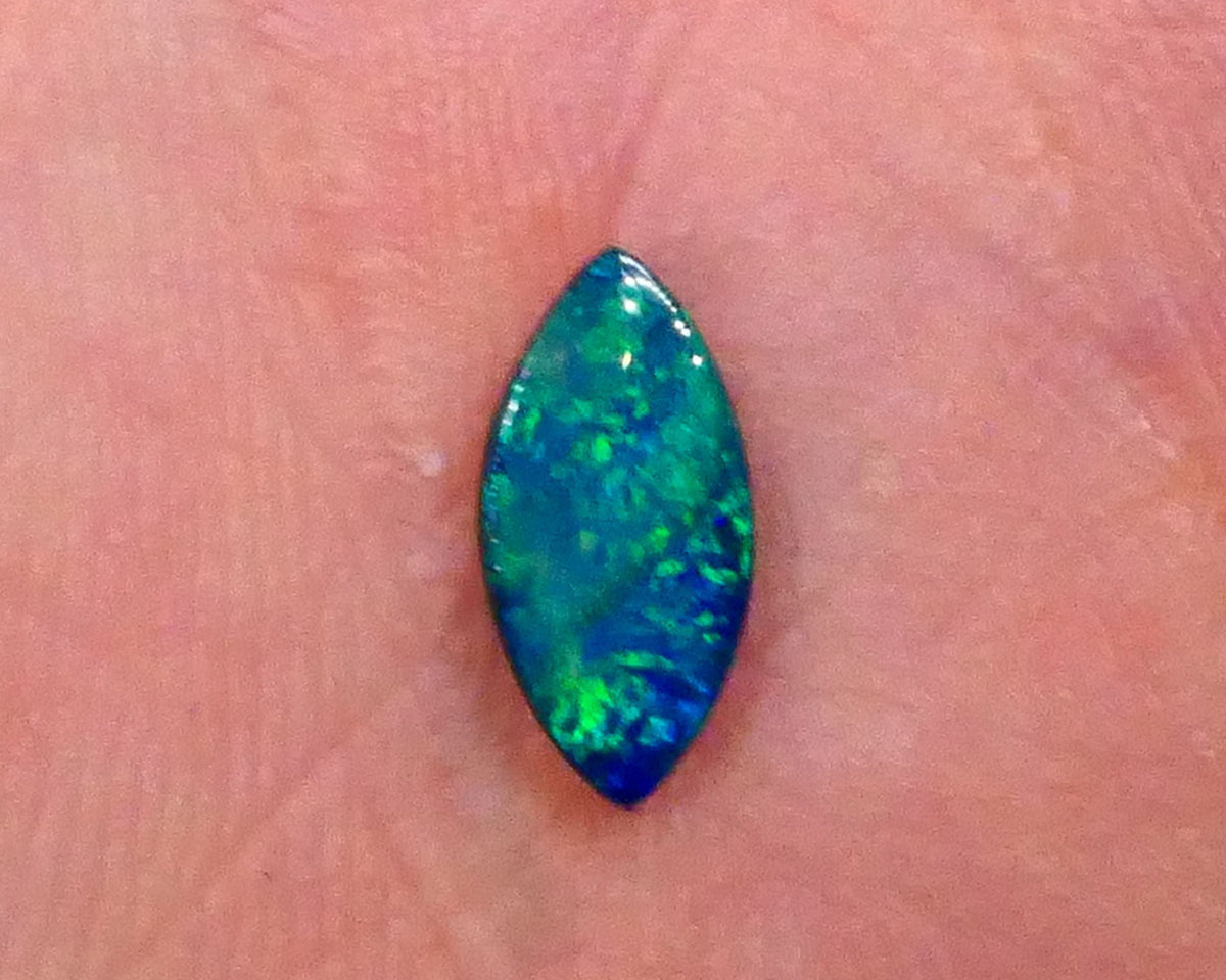 Gem Quality Coober Pedy doublet 0.65cts Gorgeous Bright Greens & blues ready to set 10x5x2mm  Lot B4-A540