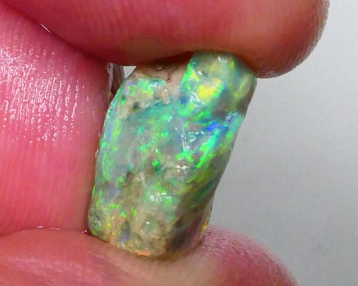 Bright Green dominant Multifires on this Pea Knobby opal rough 5.30cts Lightning ridge Crystal 15x8x8mm Lot B4-A531