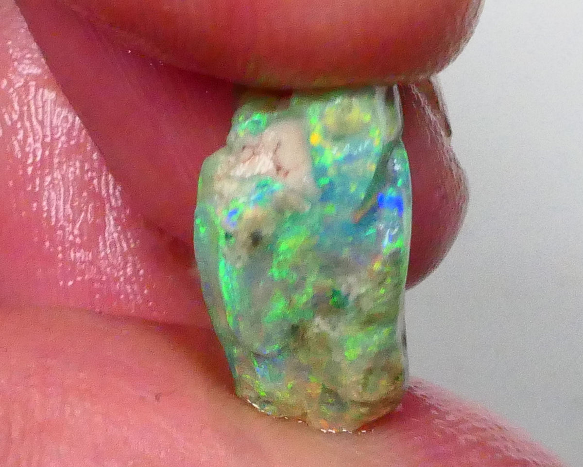 Bright Green dominant Multifires on this Pea Knobby opal rough 5.30cts Lightning ridge Crystal 15x8x8mm Lot B4-A531