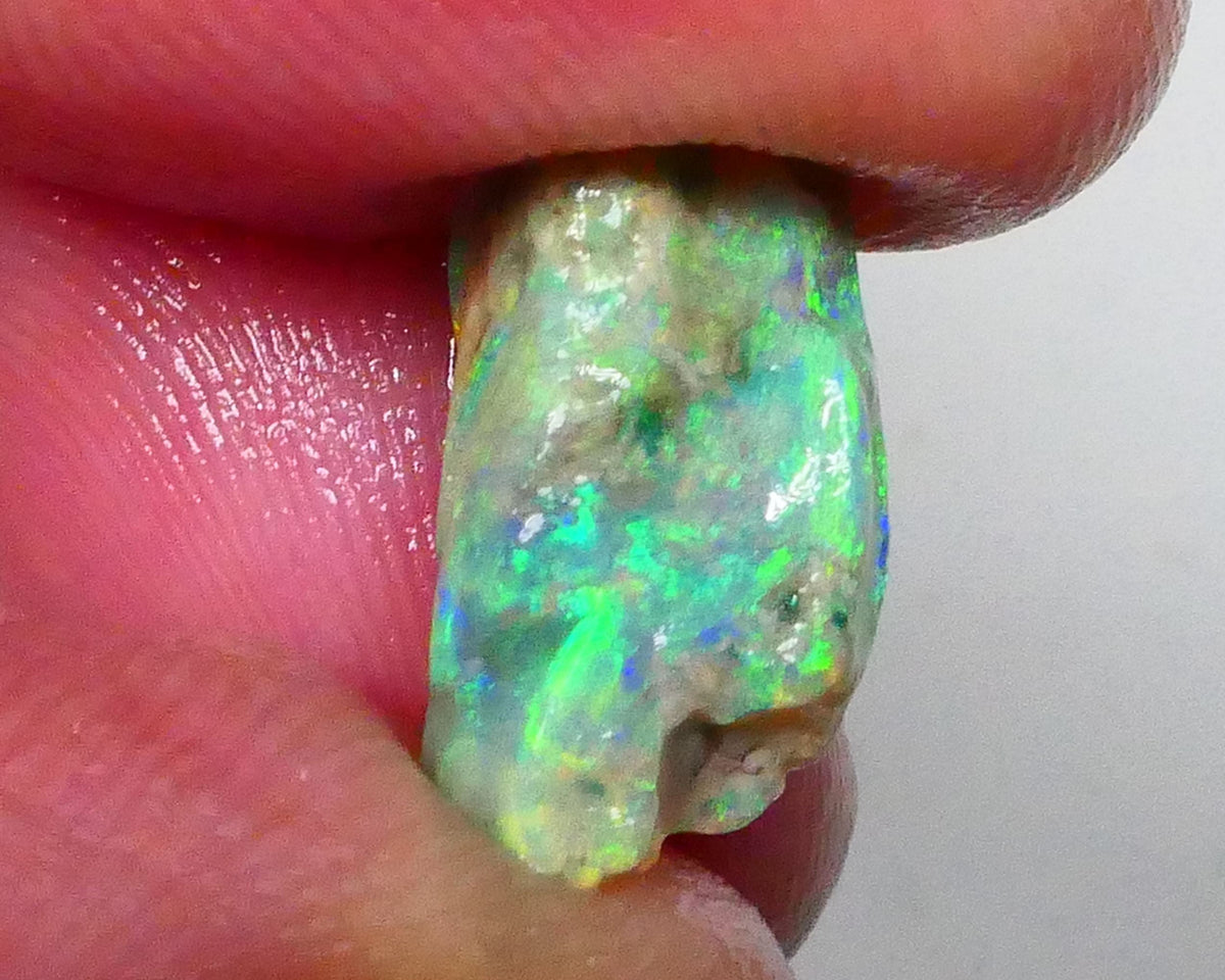 Bright Green dominant Multifires on this Pea Knobby opal rough 5.30cts Lightning ridge Crystal 15x8x8mm Lot B4-A531