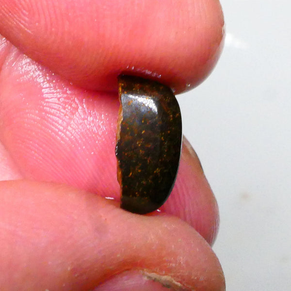 Yellow/Green/Blue dominant Multifires Stunning Full Face 3.15cts rub/rough of Winton Easy finish for all cutters 12x5x4mm  Lot B4-A555