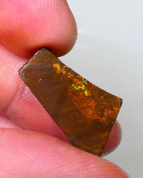 RED Alert Winton Boulder opal rub/rough 17.50cts Face Ready needs some work then a polish 22x12x7mm   Lot B4-A553