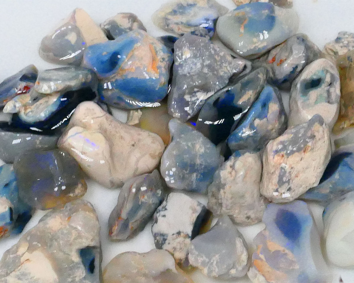 Lightning Ridge Knobby & Knobby formations 430.00cts Potch & Bits of colours only 18mm to chip size Lot B4-A574